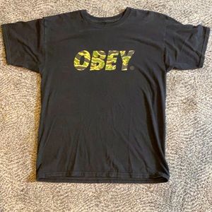 Obey t shirt
